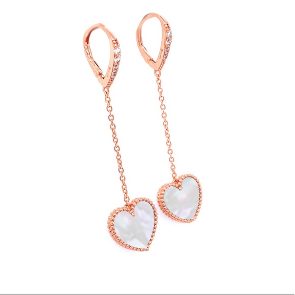 NWT House of Cards Dangle Heart Earrings - Picture 3 of 3